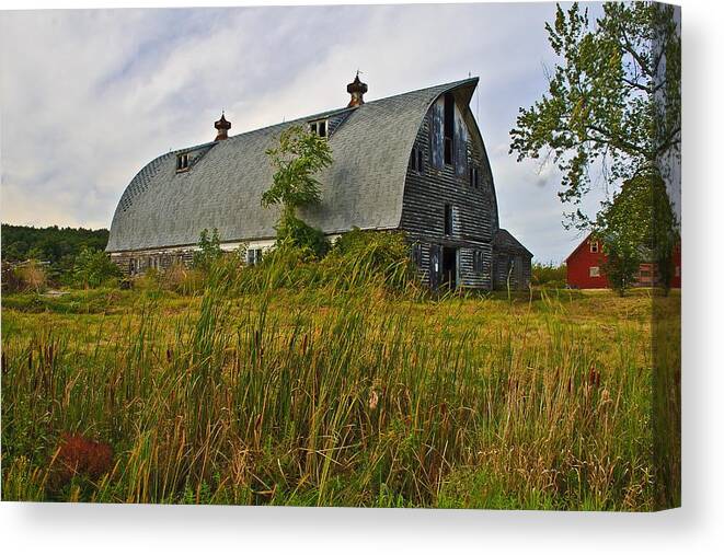 Barn Canvas Print featuring the photograph Roadside Barn #1 by Marisa Geraghty Photography