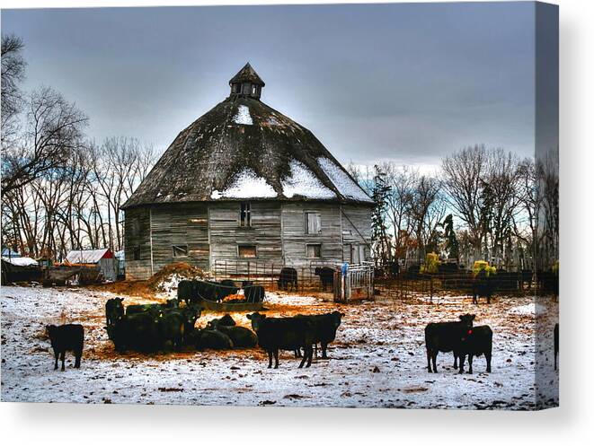 Farmyard Canvas Print featuring the photograph 12 Sided Barn by Larry Trupp