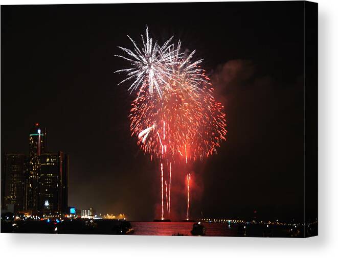 Detroit Canvas Print featuring the photograph Detroit Fireworks #15 by Gary Marx