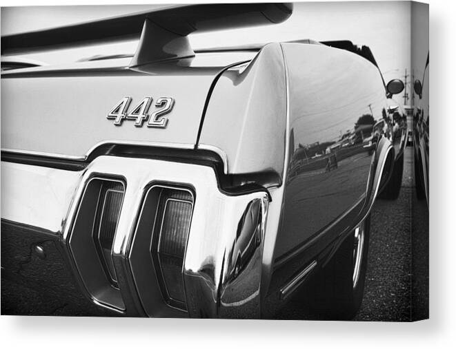 Oldsmobile Canvas Print featuring the photograph 1970 Olds 442 Black and White by Gordon Dean II