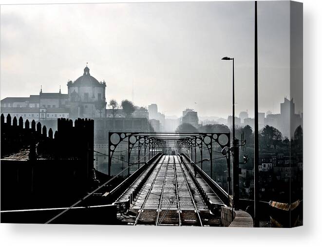 Porto Canvas Print featuring the photograph A morning day by Jorge Maia