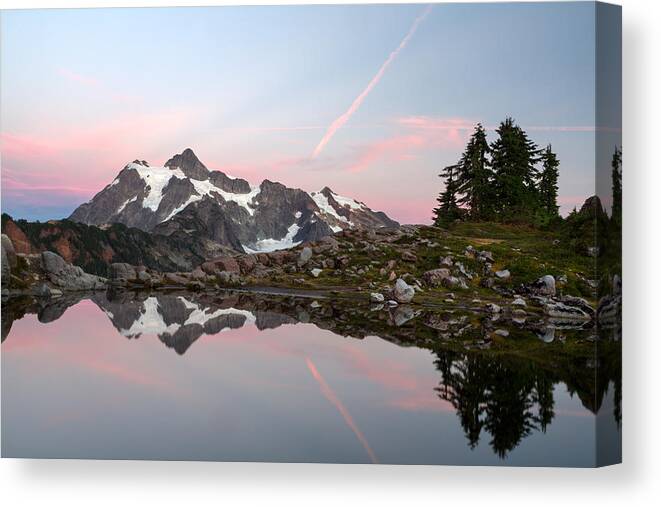Airplane Trail Canvas Print featuring the photograph Artist Point Tarn by Michael Russell