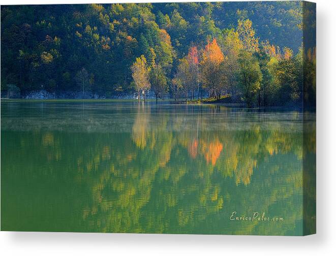 Lago Canvas Print featuring the photograph AUTUNNO Alba sul lago - AUTUMN Lake dawn 9689 by Enrico Pelos