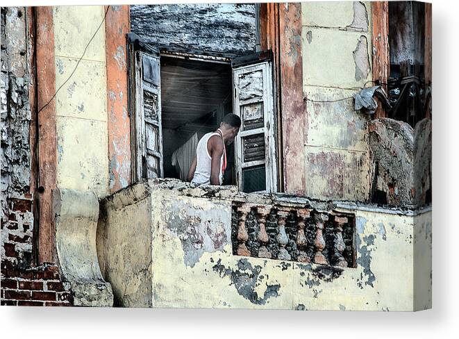  Cuba Canvas Print featuring the photograph Balcony on the Malecon by Patrick Boening