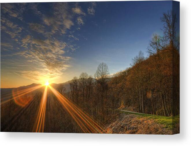 Sunrise Canvas Print featuring the photograph Brilliant Rays by Scott Wood