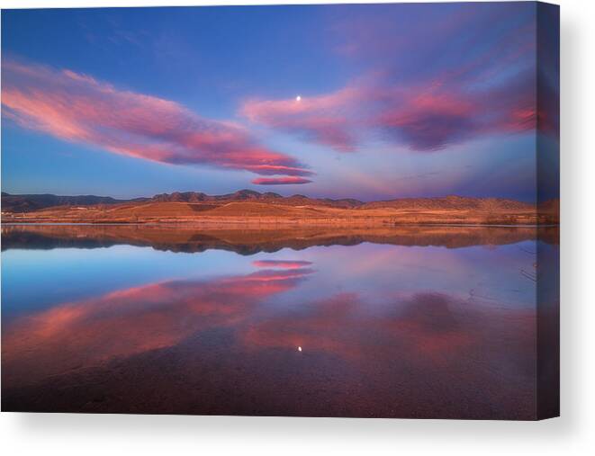 Sunrise Canvas Print featuring the photograph Chatfield Moon by Darren White