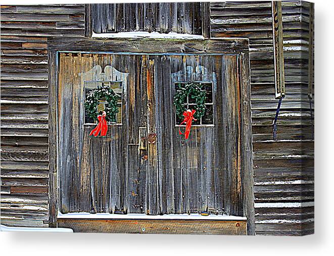 Christmas Barn Doors Canvas Print featuring the photograph Christmas Barn Doors by Suzanne DeGeorge