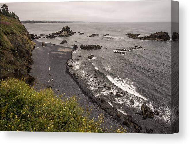 Photography Canvas Print featuring the photograph Cobble Beach by Lee Kirchhevel