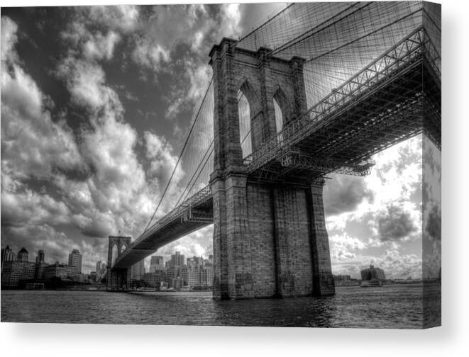 Brooklyn Bridge Canvas Print featuring the photograph Connect by Johnny Lam