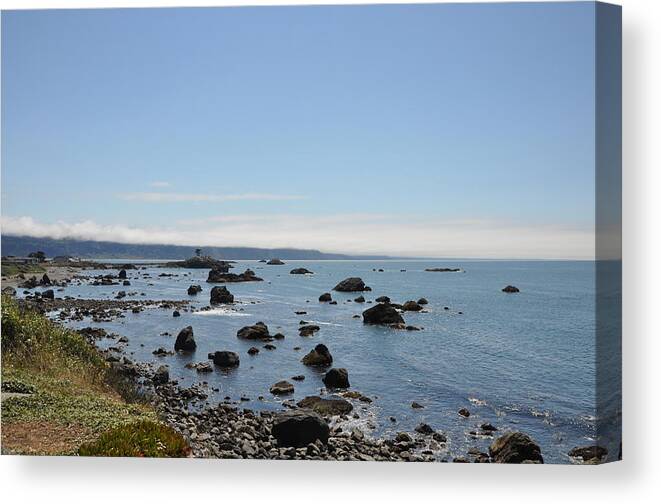 Crescent City Canvas Print featuring the photograph Crescent City Coast by Jean Hutchison