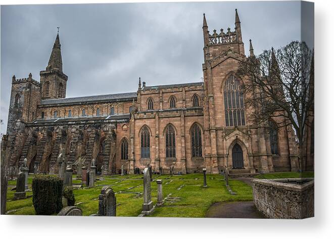 Dunfermline Canvas Print featuring the photograph Dunfermline Abbey by Fabio Gomes Freitas