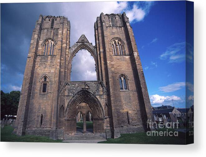 Elgin Canvas Print featuring the photograph Elgin cathedral by Riccardo Mottola
