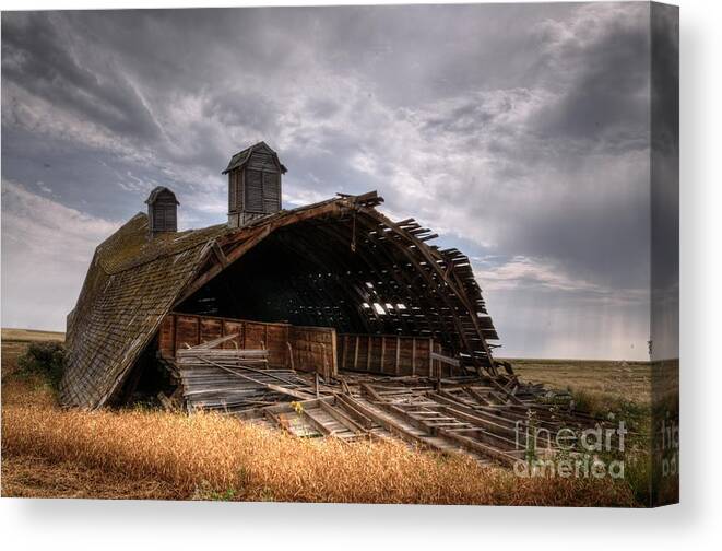 Barn Canvas Print featuring the photograph End of an Era by Vivian Christopher