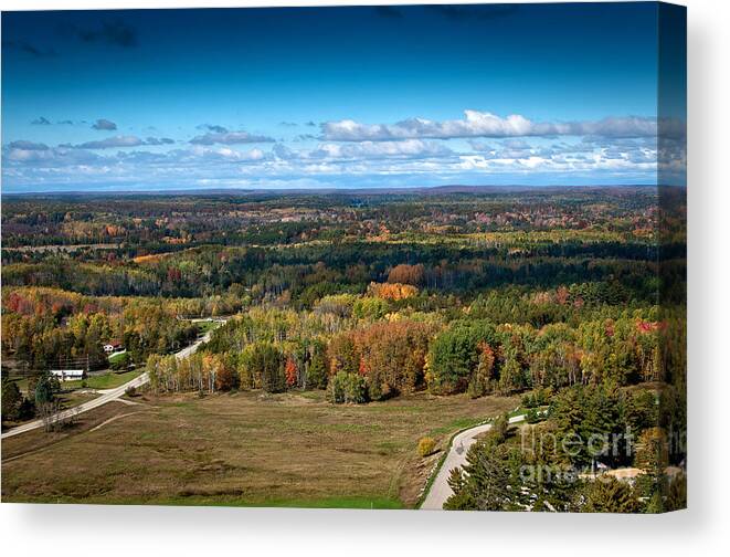 Fall Landscape Canvas Print featuring the photograph Falls Glory by Gwen Gibson
