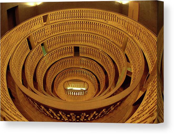 Round Shape Canvas Print featuring the photograph First Anatomy Theatre by Adam Hart-davis/science Photo Library