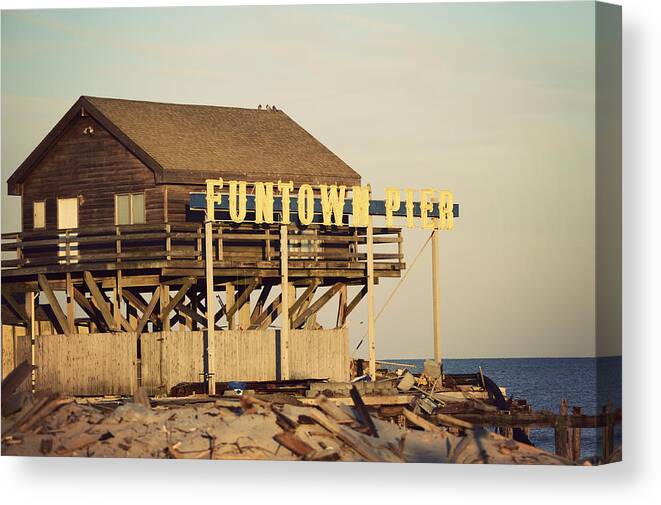 Funtown Pier Canvas Print featuring the photograph Funtown Pier Vintage by Terry DeLuco