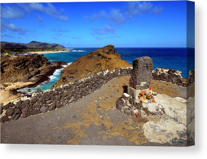 Halona Blowhole Canvas Print featuring the photograph Halona Blowhole Monument by Aloha Art