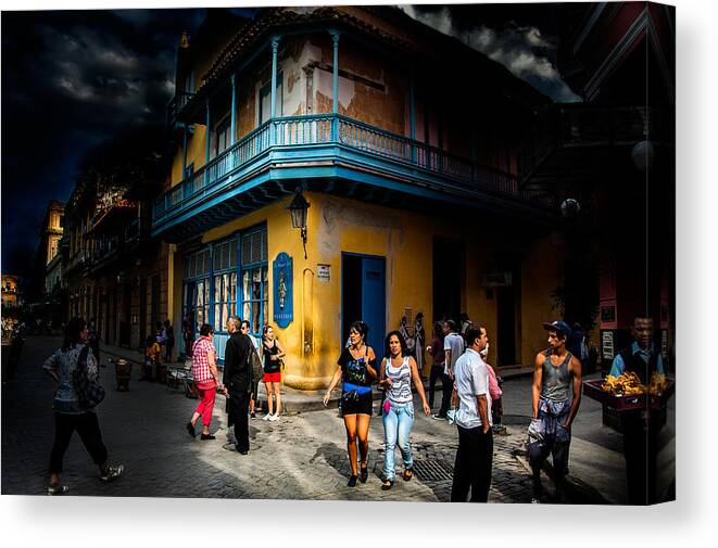  Cuba Canvas Print featuring the photograph Havana Street Corner by Patrick Boening