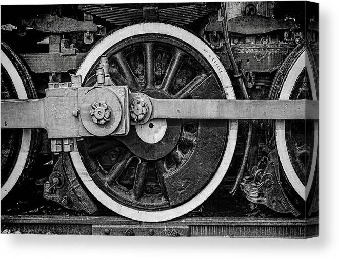 Steam Canvas Print featuring the photograph In the Middle by Ken Smith