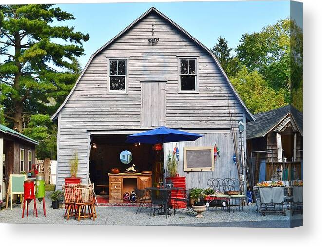 Barn Canvas Print featuring the photograph The Old Barn at Jaynes Reliable Antiques and Vintage by Kim Bemis