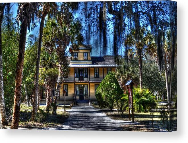 Old Florida Canvas Print featuring the photograph Koreshan State Park House by Timothy Lowry