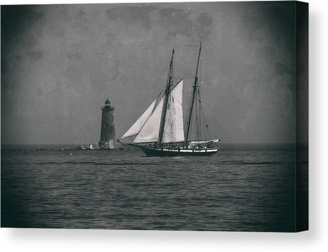 New Castle Canvas Print featuring the photograph Lynx sailing past Whaleback Lighthouse by Jeff Folger