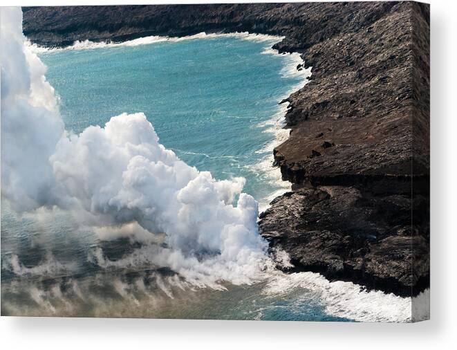 Hawaii Canvas Print featuring the photograph Mauna Loa by Lars Lentz