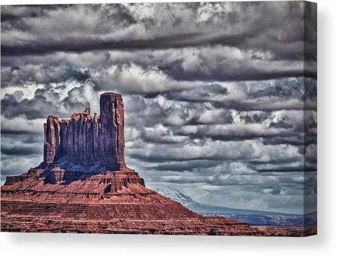 Monument Valley Utah Canvas Print featuring the photograph Monument Valley UT 6 by Ron White