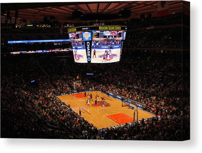 New York Knicks Canvas Print featuring the photograph New York Knicks by Juergen Roth