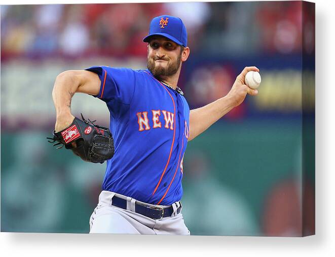 St. Louis Canvas Print featuring the photograph New York Mets V St. Louis Cardinals by Dilip Vishwanat