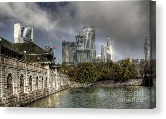 Niagara Falls Skyline Canvas Print featuring the photograph Niagara falls Skyline by Jim Lepard