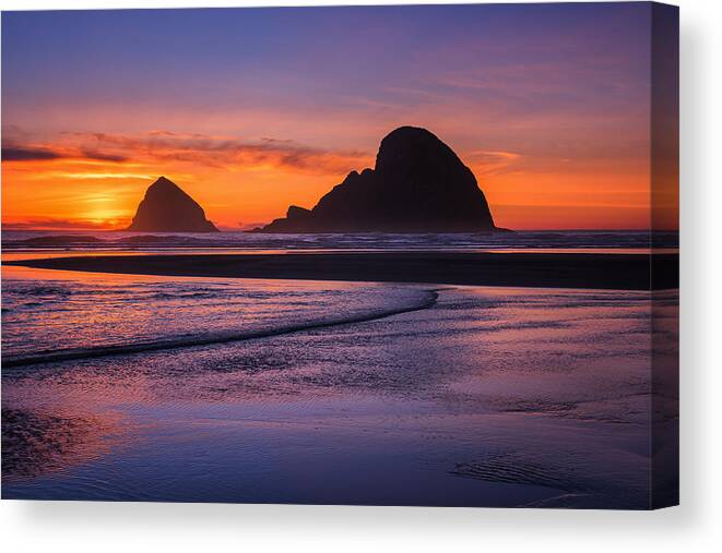 Oregon Canvas Print featuring the photograph Oceanside Sunset by Darren White