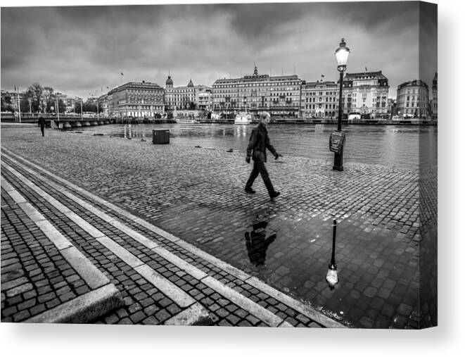 Blackandwhite Canvas Print featuring the photograph Opposite directions by Giuseppe Milo
