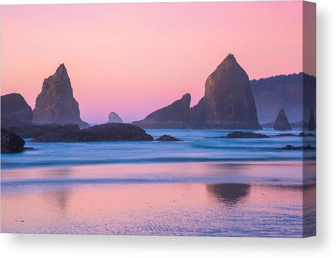 Oregon Canvas Print featuring the photograph Oregon Coast Twilight by Darren White