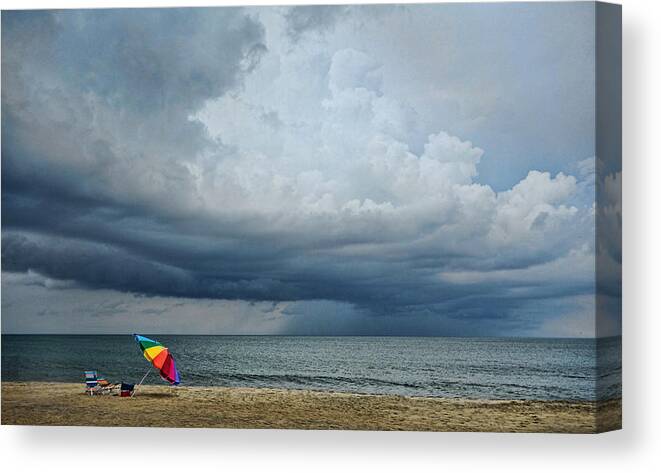  Canvas Print featuring the photograph Out to Sea - Outer Banks by Dana Sohr