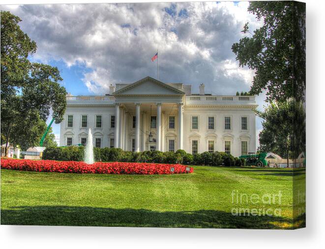 White House Canvas Print featuring the photograph Peoples House by Robert Pearson