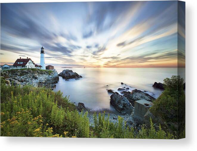 Portland Head Canvas Print featuring the photograph Portland Head Daybreak by Eric Gendron