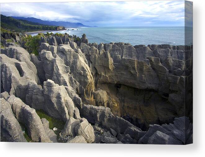 New Zealand Canvas Print featuring the photograph Punakaiki Pancake Rocks #2 by Stuart Litoff