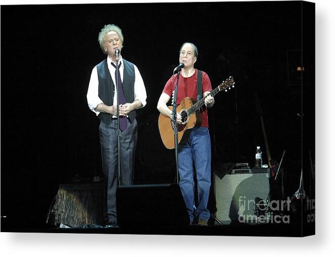 Performance Canvas Print featuring the photograph Simon and Garfunkel by Concert Photos