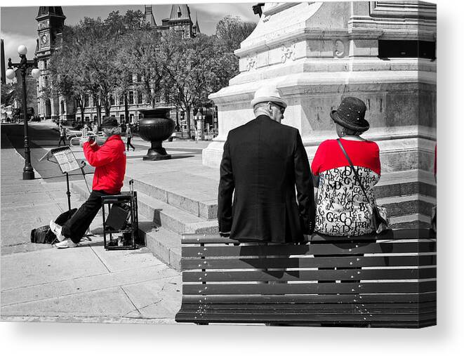 Park Canvas Print featuring the photograph Sitting in the Park by Carlos Diaz