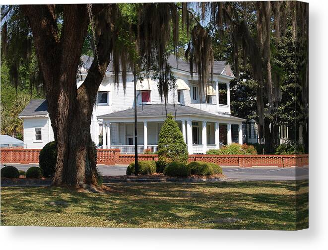 Landscape Canvas Print featuring the photograph Southern Charm by Linda Brown
