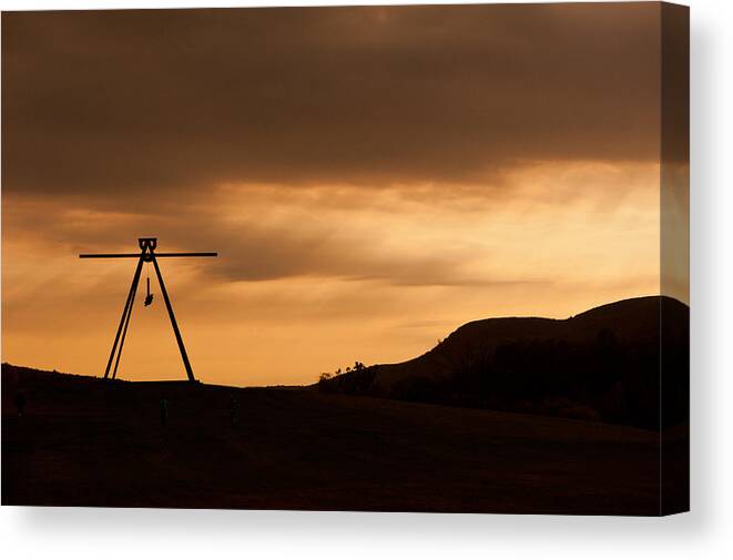 Sun Set Canvas Print featuring the photograph Storm King by Terry Cosgrave
