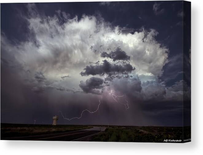 Cloud Canvas Print featuring the photograph Storming the south by Jeff Niederstadt