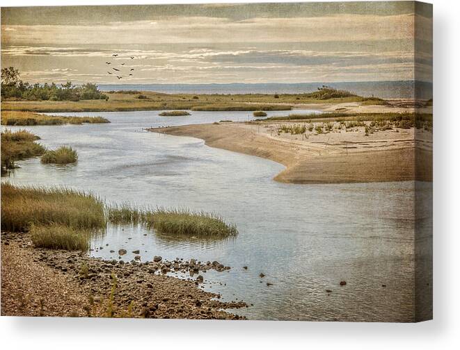 Inlet Canvas Print featuring the photograph Sunken Meadow by Cathy Kovarik