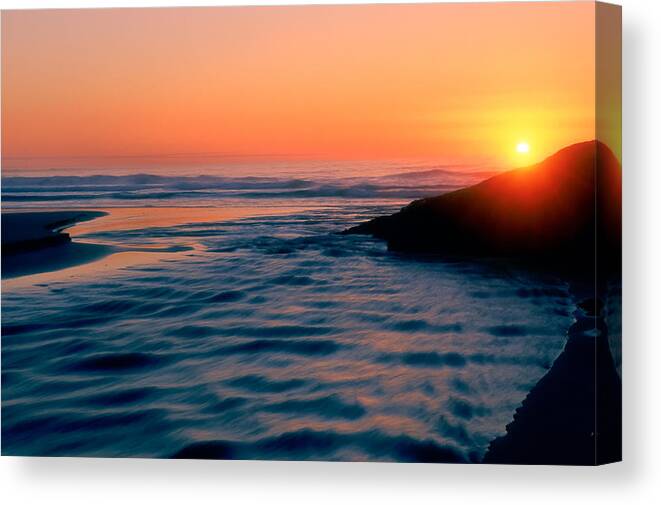 Sunrise Canvas Print featuring the photograph Sunrise Good Harbor by Michael Hubley