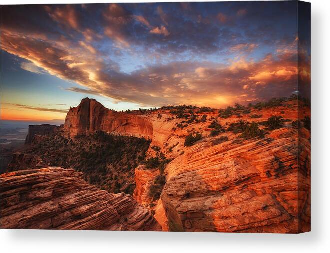 Sunrise Canvas Print featuring the photograph Sunrise Over Canyonlands by Darren White