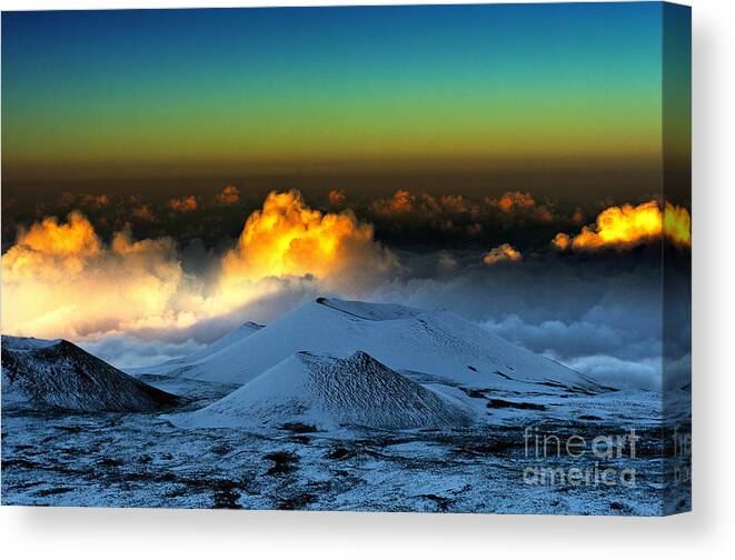 Landscape Canvas Print featuring the photograph Sunset from Mauna Kea by Karl Voss