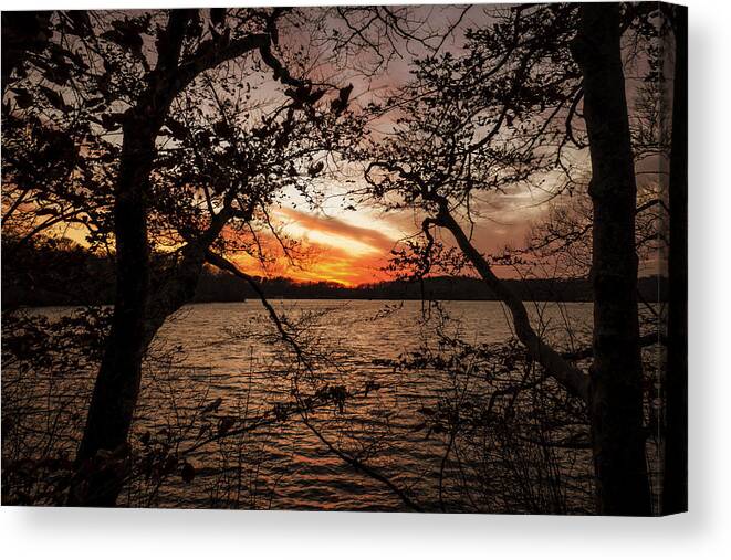 Sunset Canvas Print featuring the photograph Sunset Wakeby Pond by Frank Winters