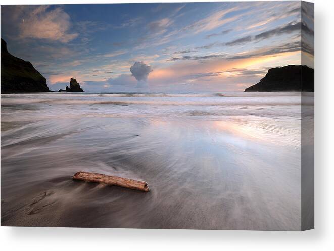 Talisker Bay Canvas Print featuring the photograph Talisker bay Sunset by Grant Glendinning