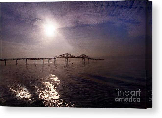 Scenic Tours Canvas Print featuring the photograph Tappan Zee by Skip Willits